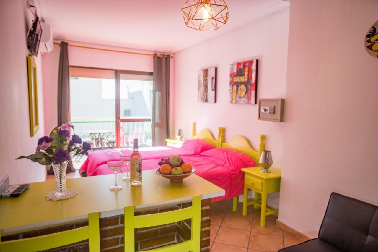 Apartamentos Carihuela ตอร์เรโมลิโนส ภายนอก รูปภาพ