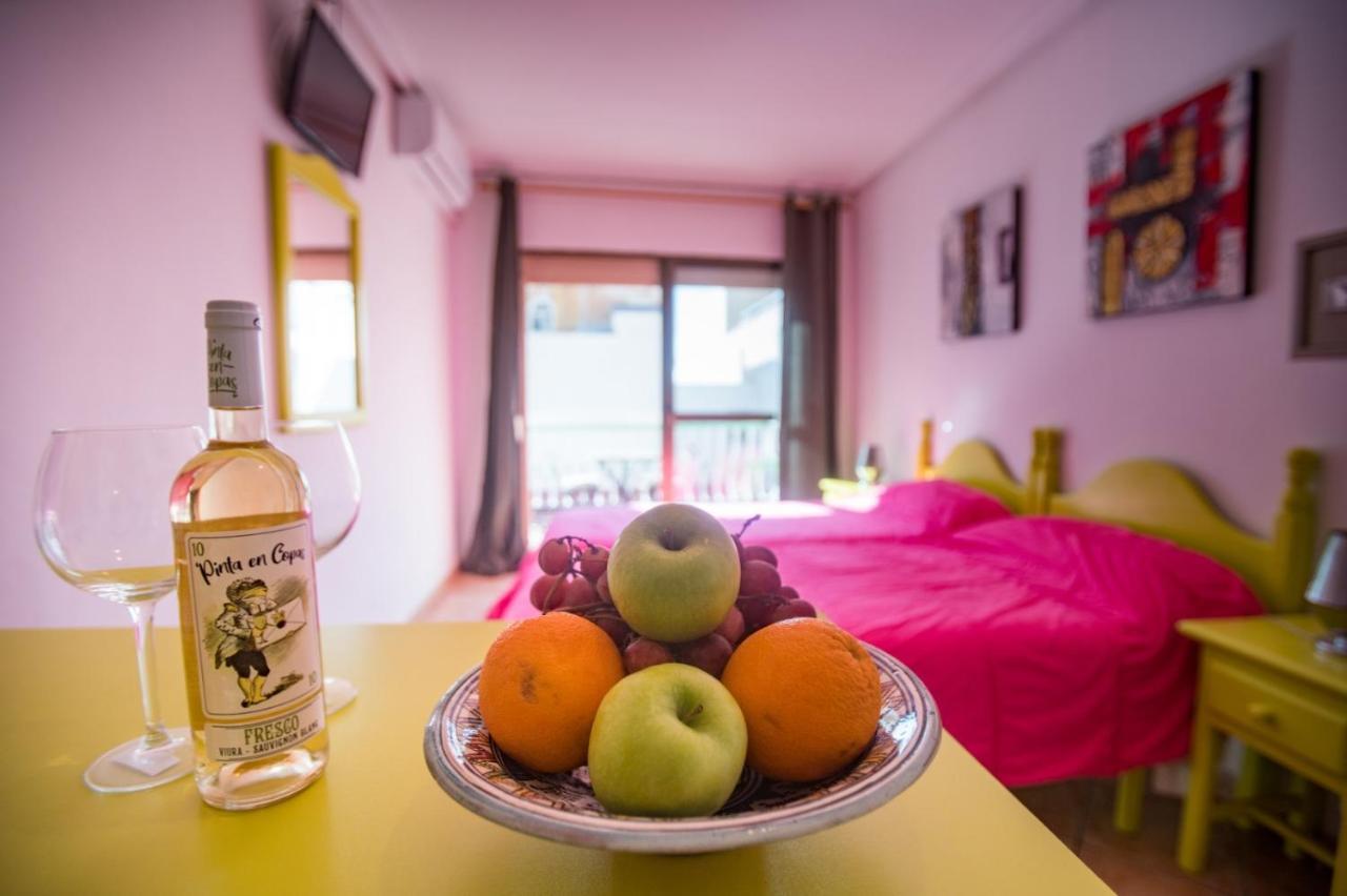 Apartamentos Carihuela ตอร์เรโมลิโนส ภายนอก รูปภาพ